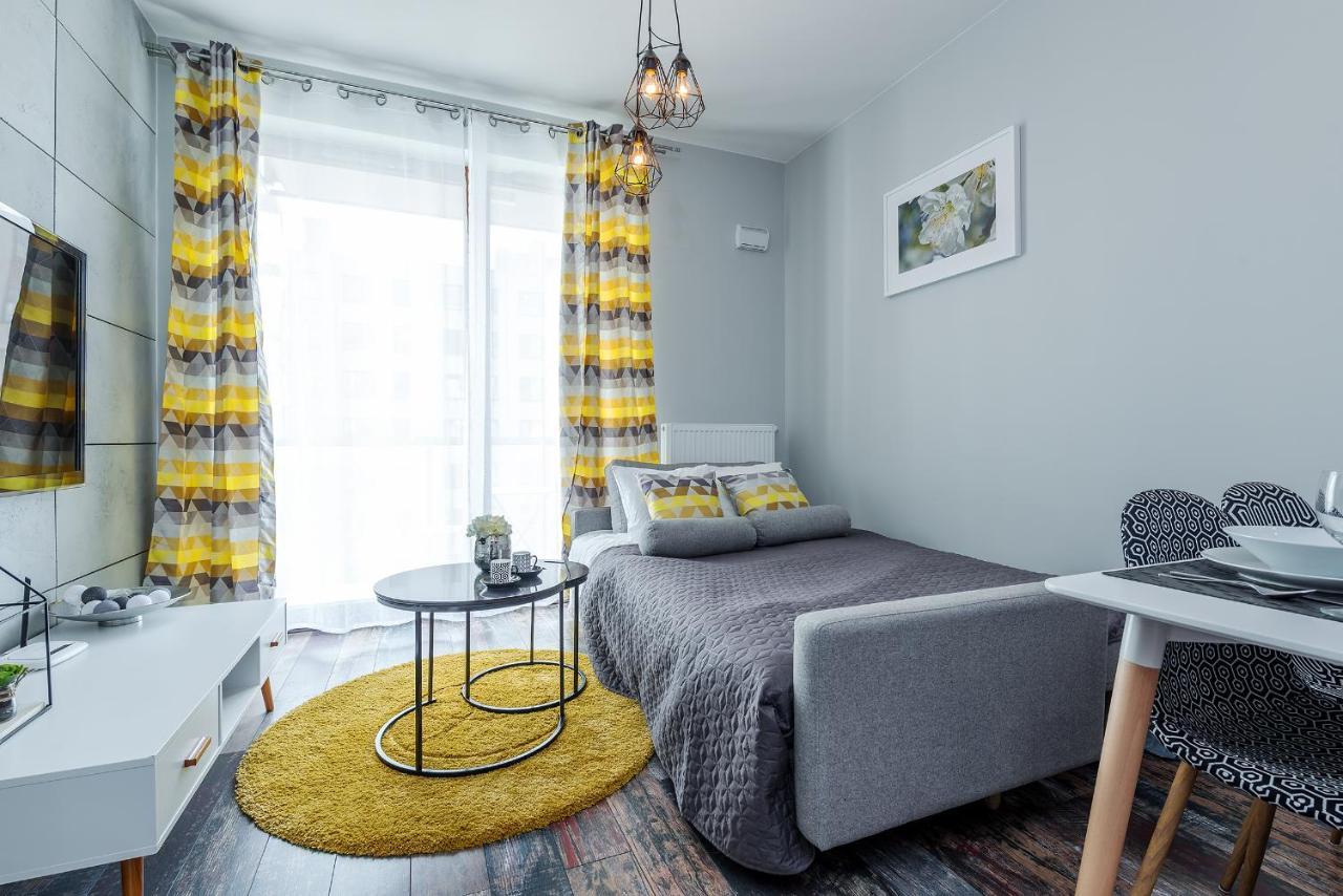 Close To Chopin Airport, Cybernetyki, Free Parking By Cosmo Spirit Varsovia Exterior foto