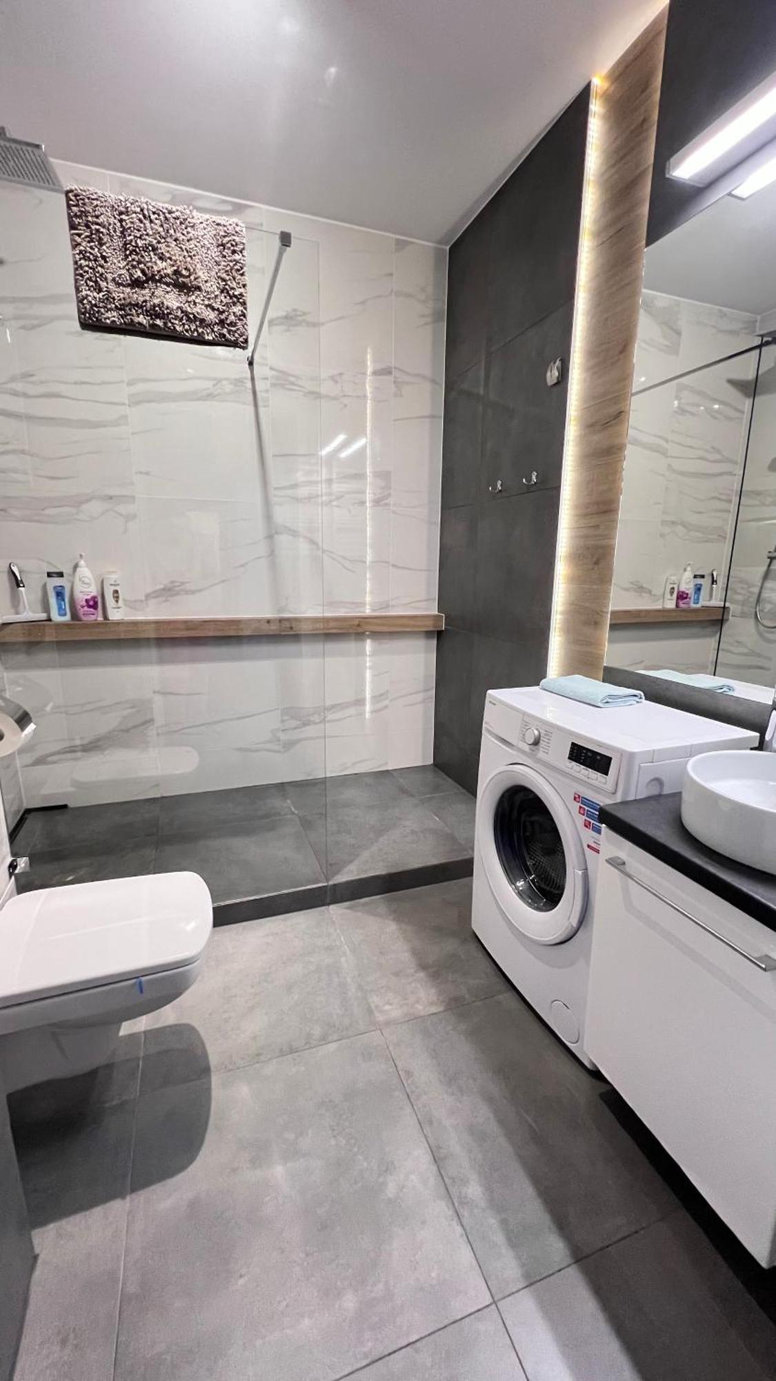 Close To Chopin Airport, Cybernetyki, Free Parking By Cosmo Spirit Varsovia Exterior foto